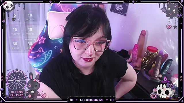 LiloMoon69 webcam