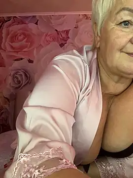 Laura_Millf webcam