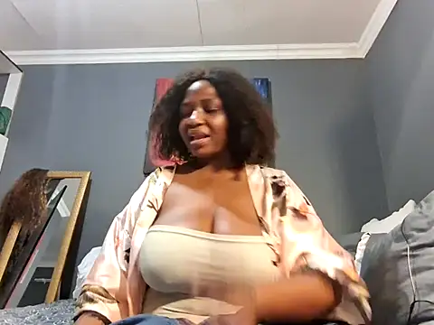 EbonyRose9 webcam