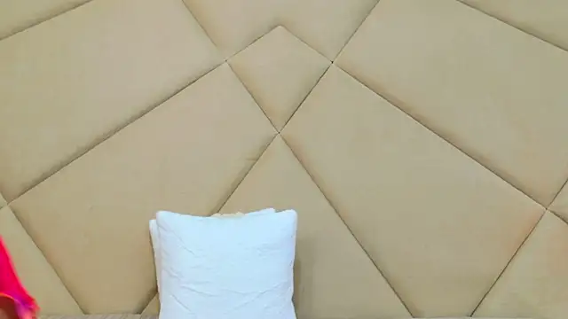 ChloeFrost webcam