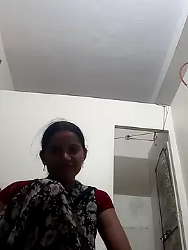 Hotnewbhabi_riya webcam
