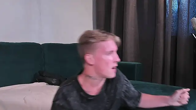 SweetBoyAlexx webcam