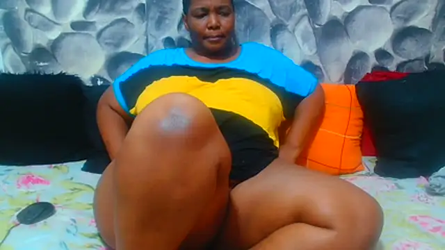 AfricanBigAssxx98 webcam