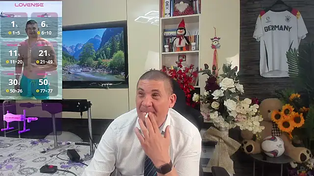 SpartacusDaddy48 webcam