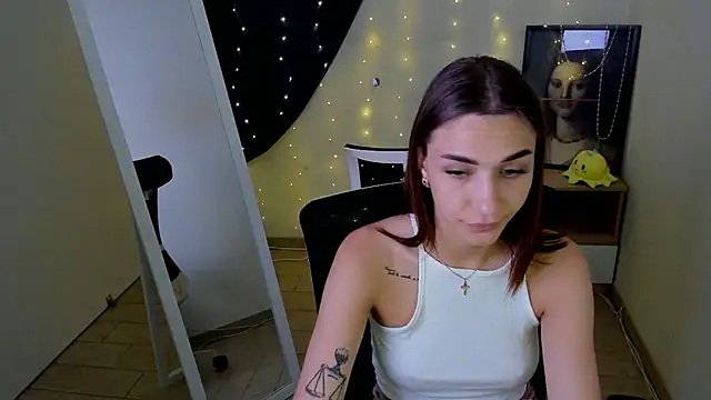 Bella_Night4 webcam
