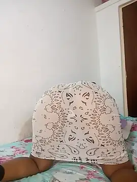 CreamyCupCake_96 webcam