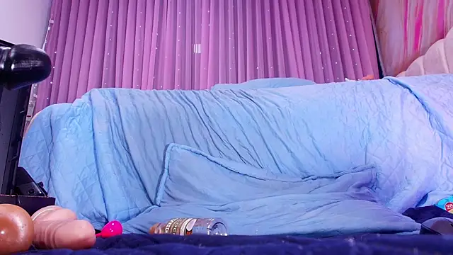 sofi_decker webcam