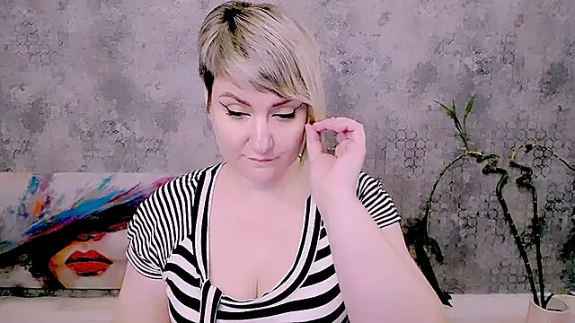 Djullia webcam
