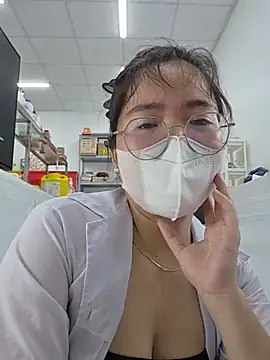 HinaLovely webcam