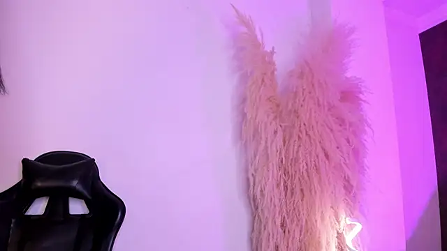 CristineRainn_ webcam