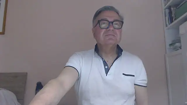 YOU6me live cam on StripChat