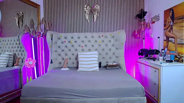 PlayfulShow webcam