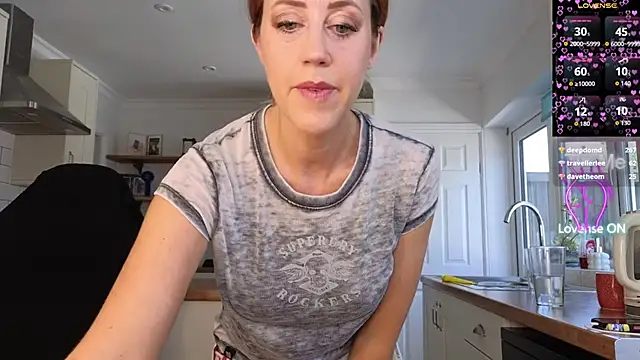 stripmequick live sex cam