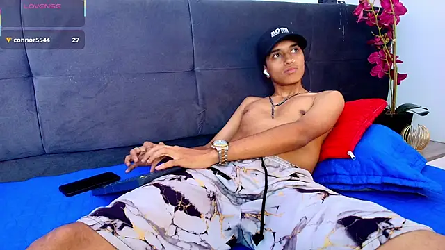 alan_colthon (M twink) - a lot of cum for your mouth!!