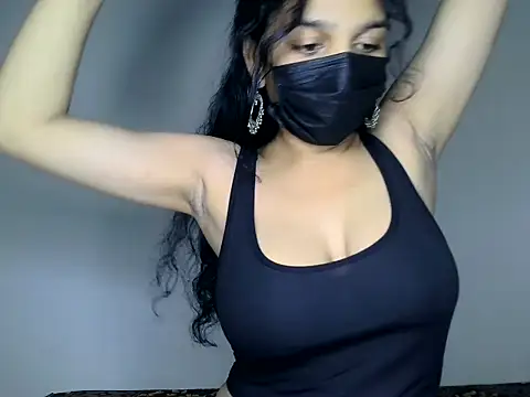suzan_melly (F teen) - show boobs
