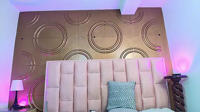 valeriaa19 live cam on StripChat