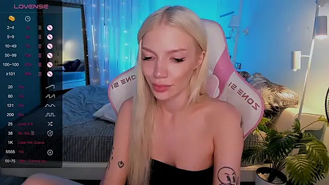 AnyaTaylor_ webcam