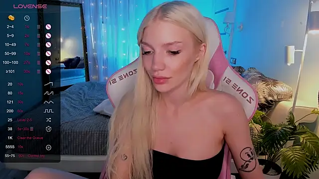 AnyaTaylor_ live cam