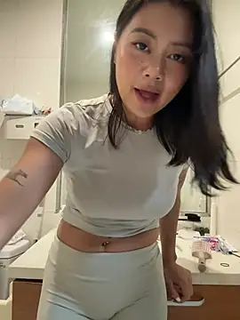 ruanruan05 (F young) - Fuck with dildo