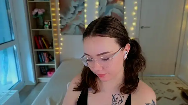 MilenaSaint webcam