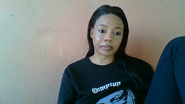 NAUGHTYSHALOTXX webcam