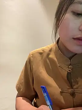 Bella_7777 webcam