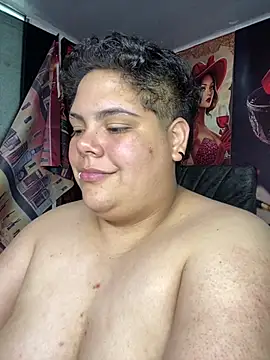 Hailey_Curvy live cam