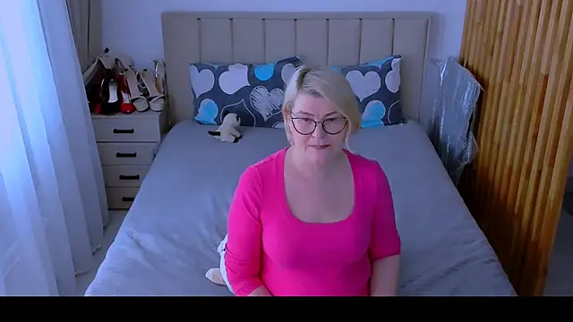 sabrinamacmarren webcam