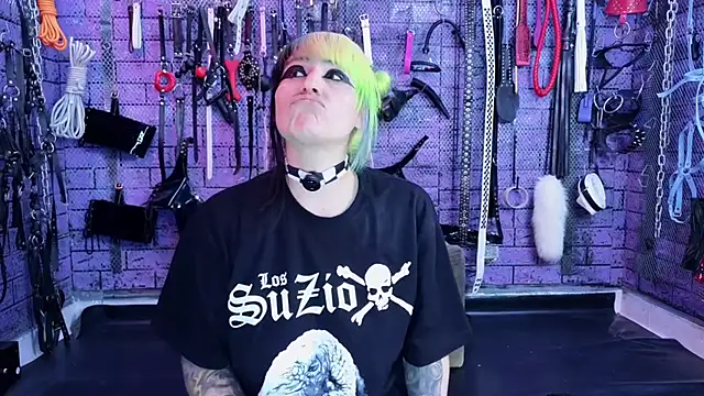 PANDORANEZZ live cam on StripChat