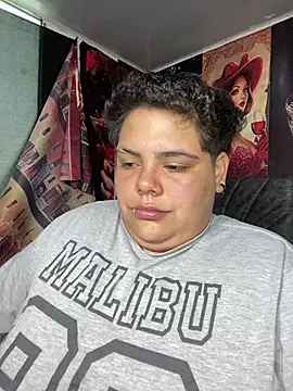 Hailey_Curvy live cam