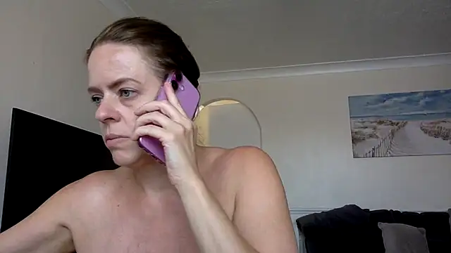 ElizabethArden42- webcam