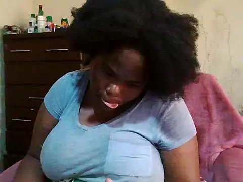 sexybigboobz webcam