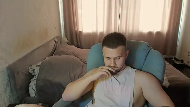 vladik_b - Vladik_b's free webcam - UK Sex Cams