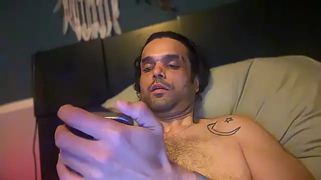 icebergslim281 live sex cam