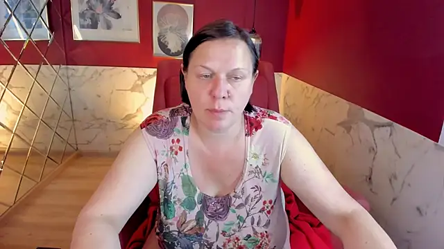KellyPerfection webcam