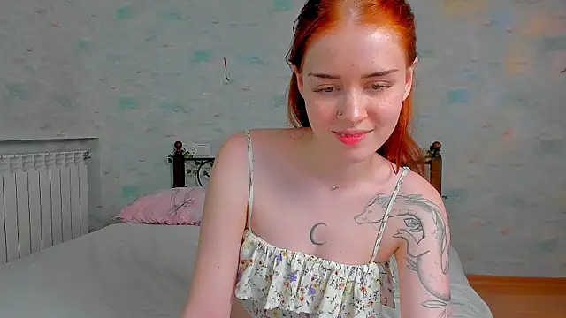 alice_with_freckles