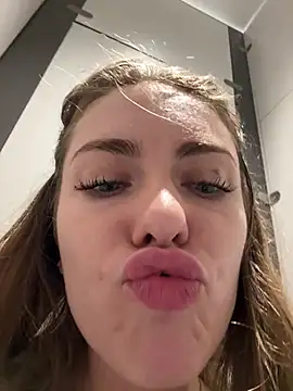 MariiD live cam