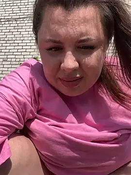 Sara_Hug live cam