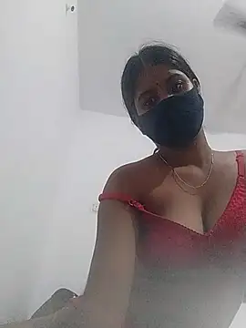 Shaniya03 live cam on StripChat