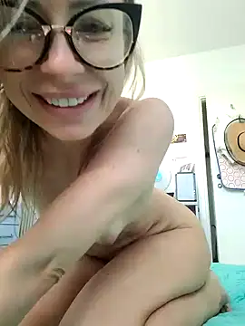 Monique_2023 webcam