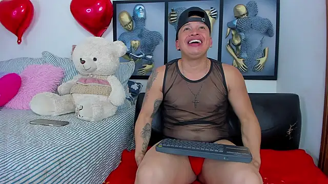 Angeline_focus webcam