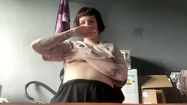 LiyaStile live cam on StripChat