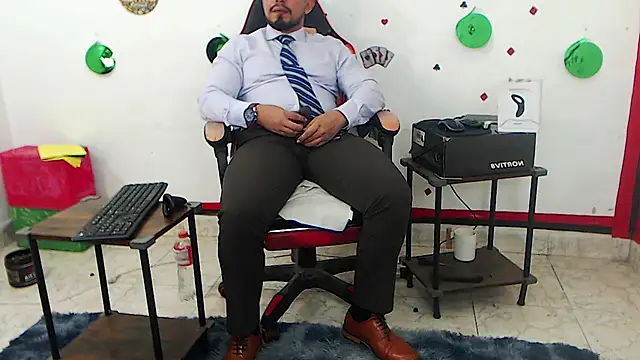KalethBigDick live cam on StripChat
