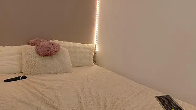 Anaayss_ live cam on StripChat