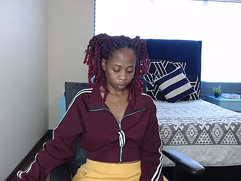 QUEENMANDYY live cam