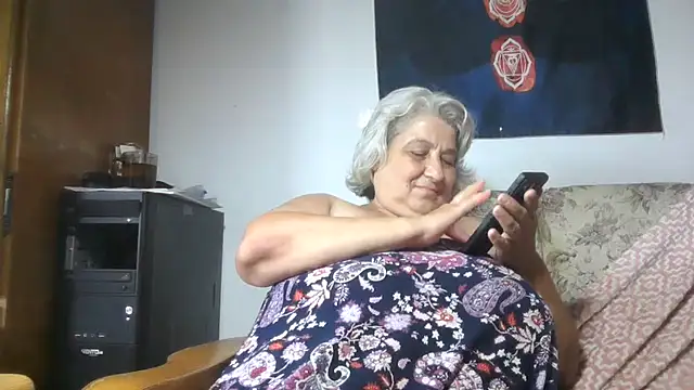 ExquisiteMature webcam