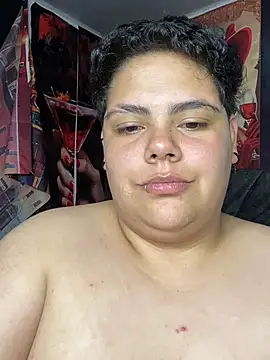 Hailey_Curvy
