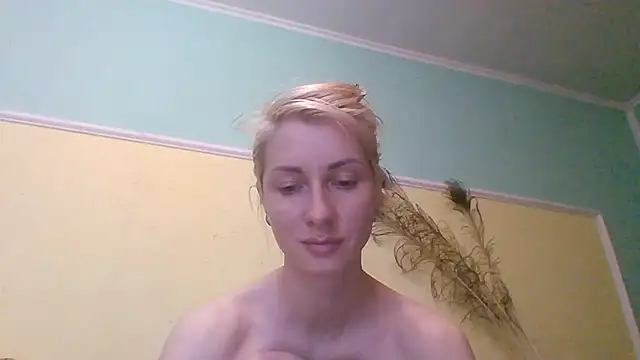 amber_and_blond - Amber_and_Blond's free webcam - UK Sex Cams