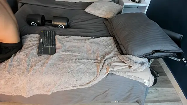 Charlie___Musk webcam