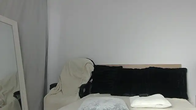 Layla23a webcam